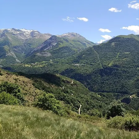 En Oisans, Vue Sur Le Massif Des Ecrins Apartment